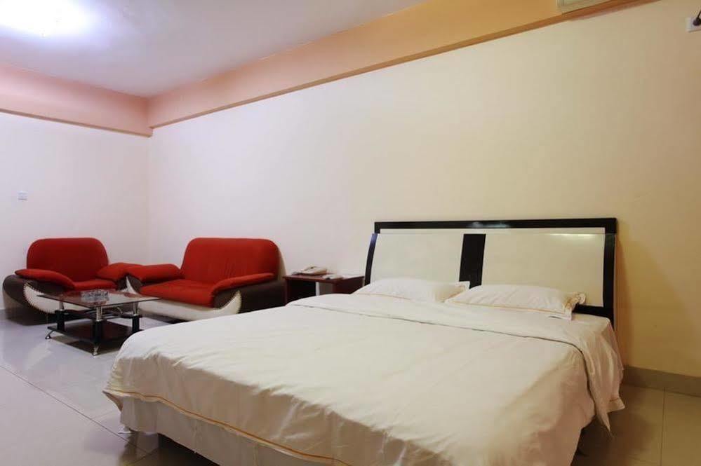 Taohuayuan Apartment Hotel Nanning Exterior photo